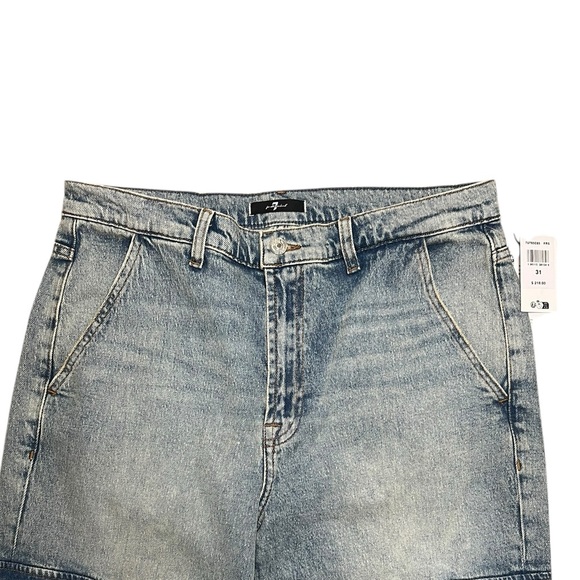 7 for all mankind women’s cargo Logan frost size 31